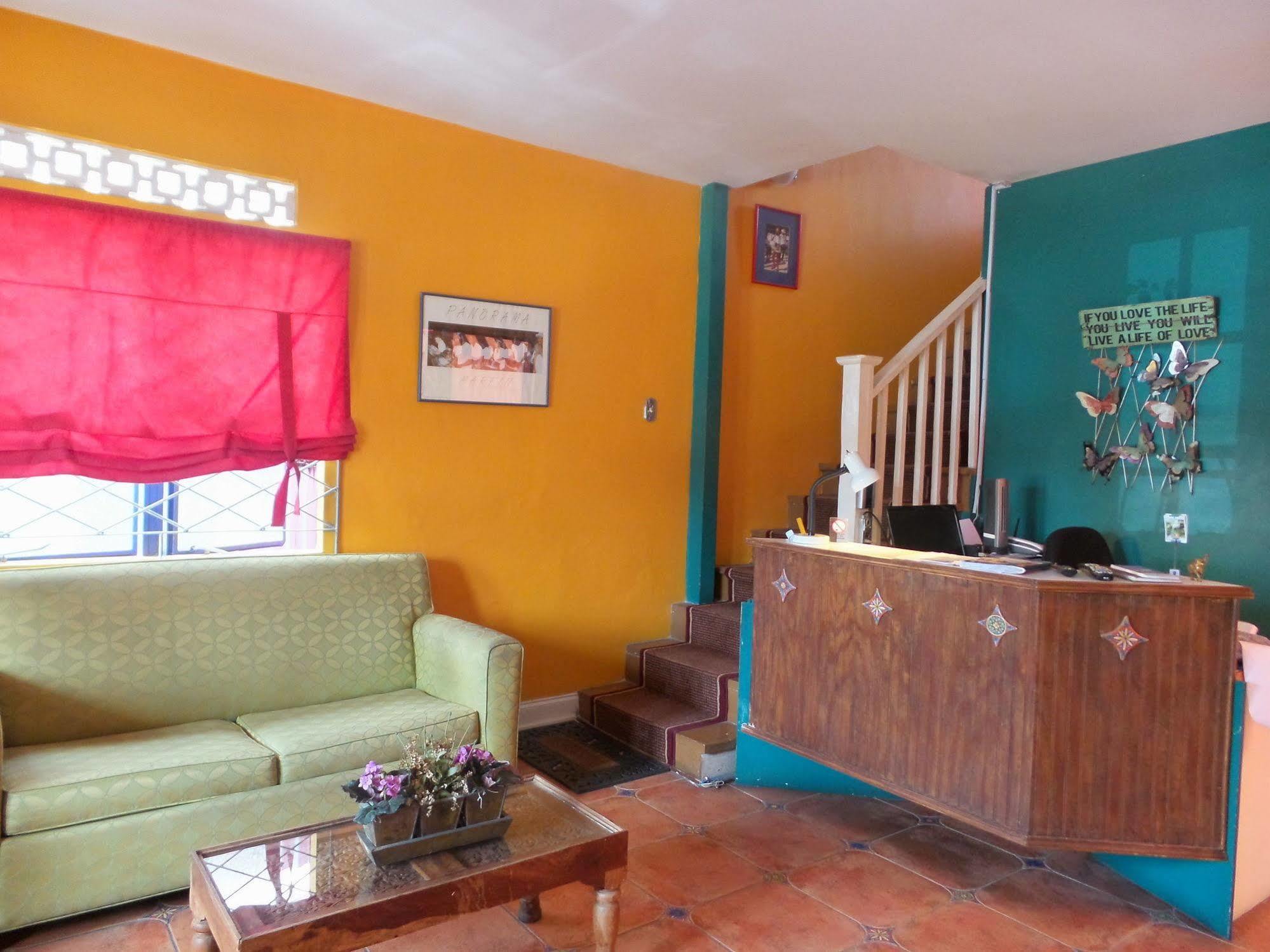 Forty Winks Inn Port of Spain Exterior photo